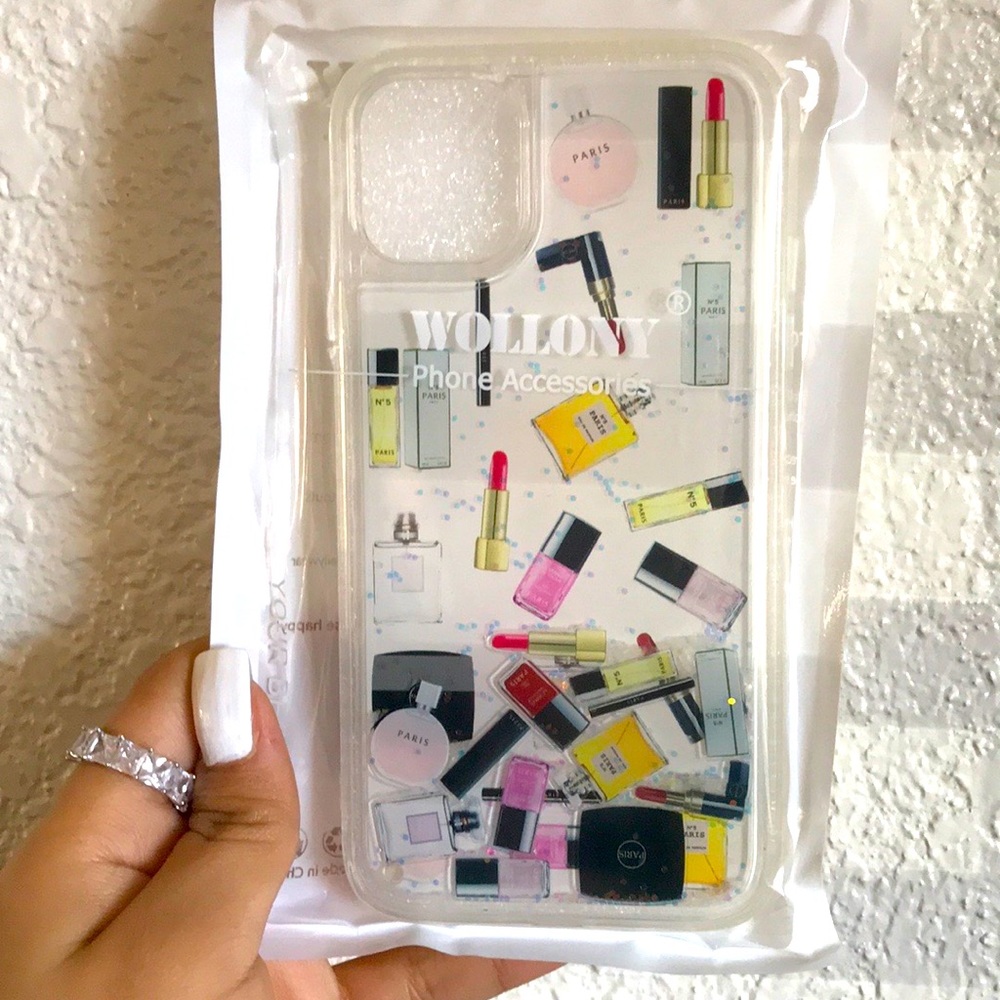 ‼️SOLD‼️Glitter Cosmetic iPhone 11 case